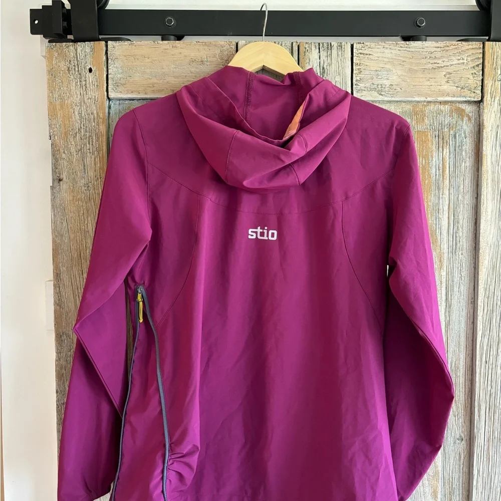 Women’s Stio Anorak - Picture 7 of 7